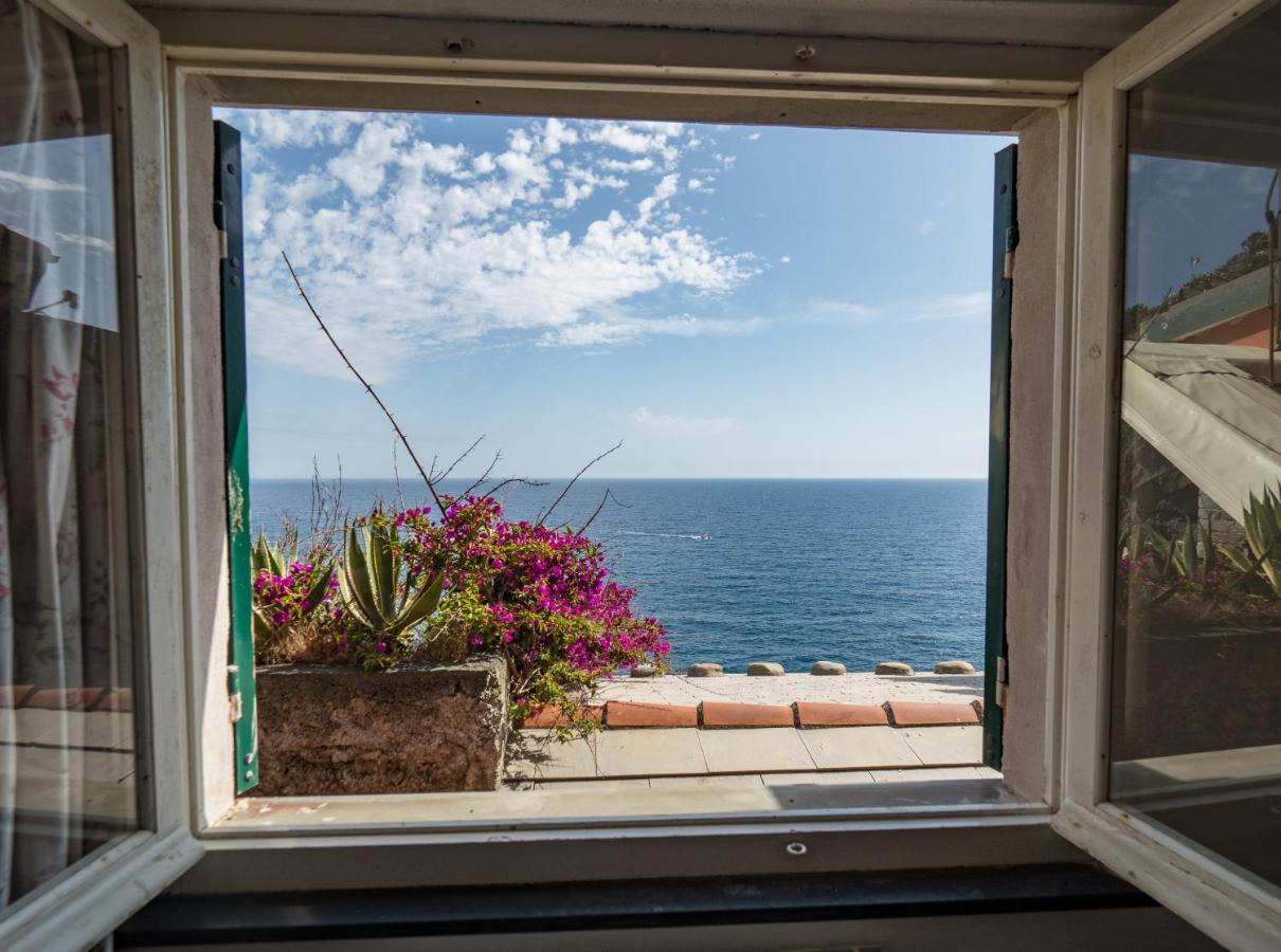 Refilea Sea View Tower Villa Вернаца Екстериор снимка