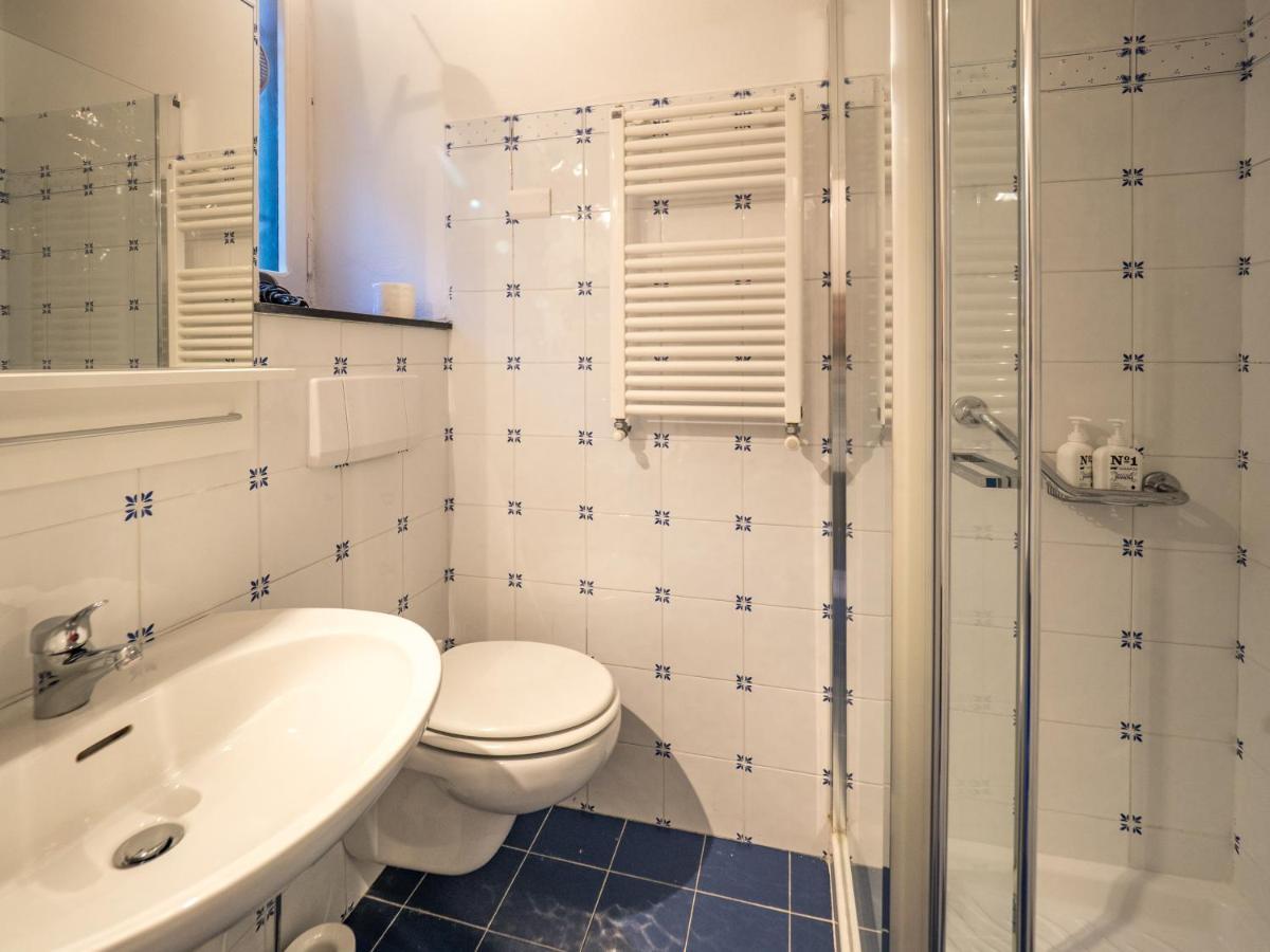 Refilea Sea View Tower Villa Вернаца Екстериор снимка